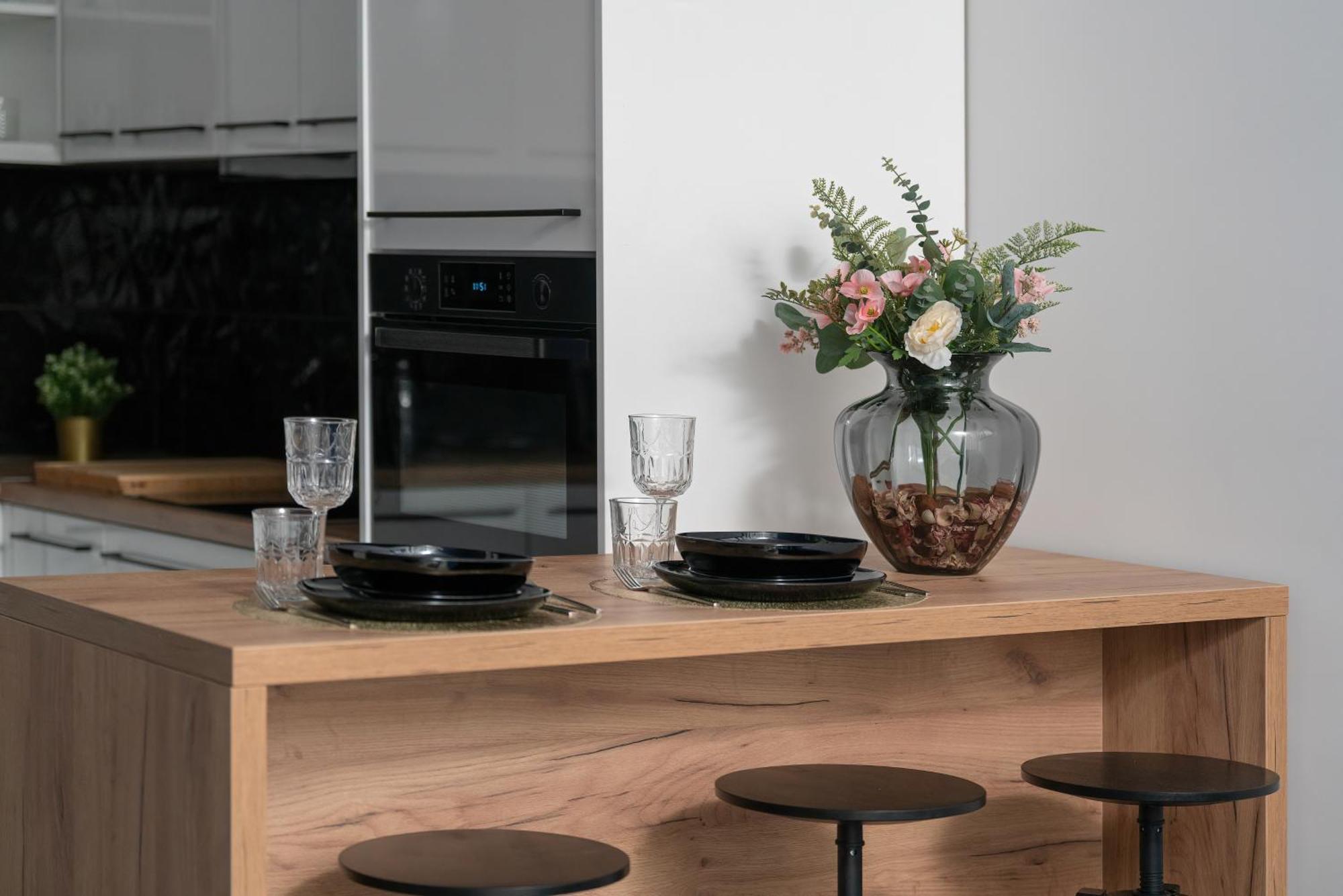 City Center Apartments With Gym & Free Garage Poznan By Noclegi Renters Dış mekan fotoğraf