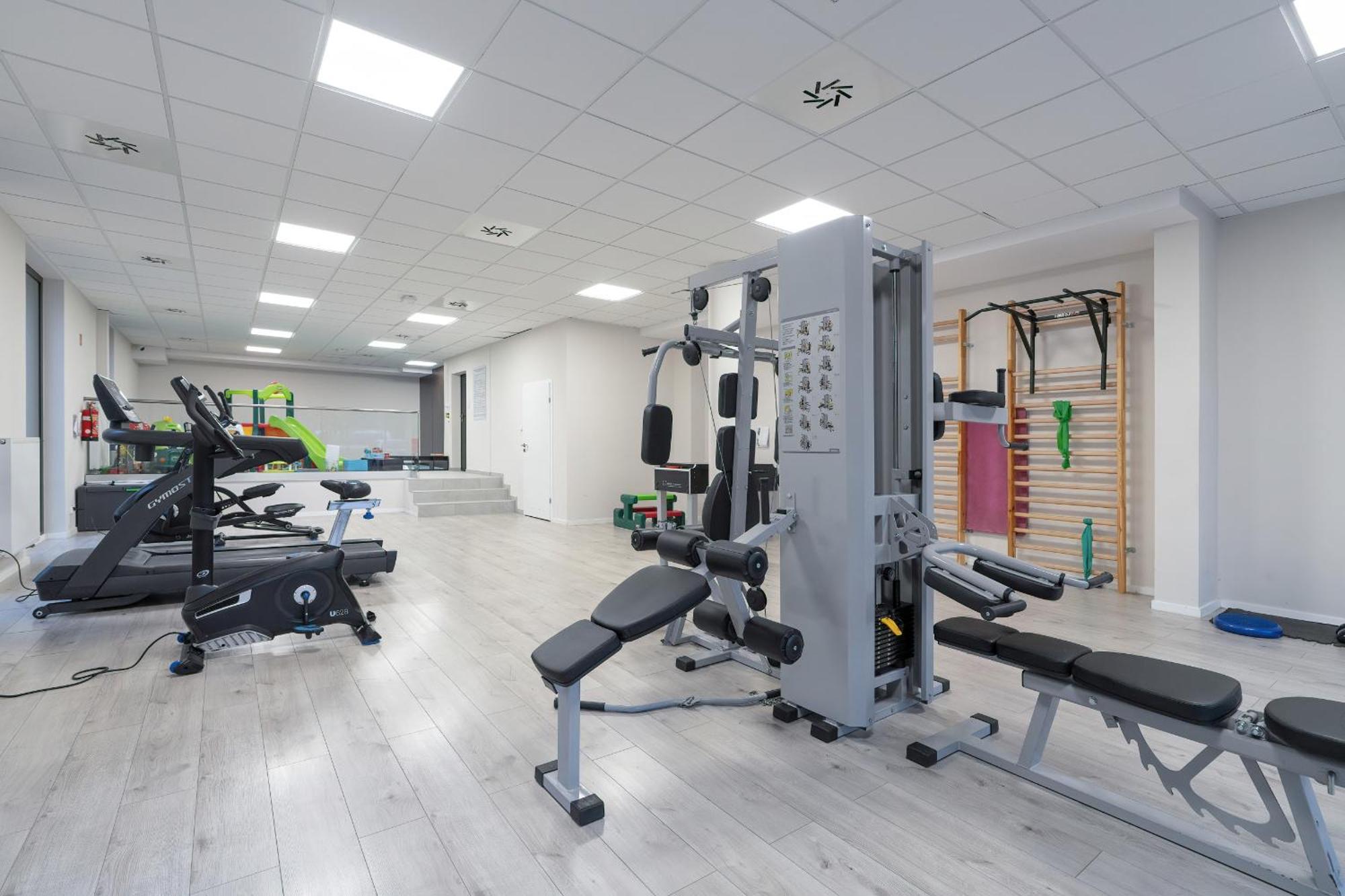 City Center Apartments With Gym & Free Garage Poznan By Noclegi Renters Dış mekan fotoğraf