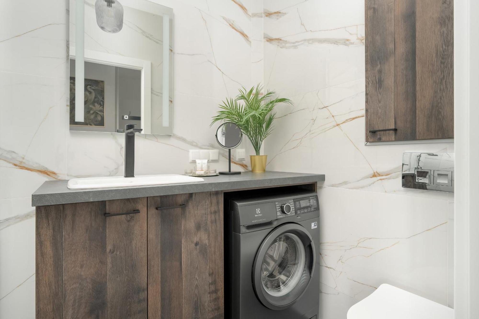 City Center Apartments With Gym & Free Garage Poznan By Noclegi Renters Dış mekan fotoğraf